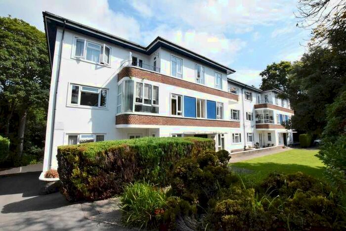 2 Bedroom Flat To Rent In Surrey Road, Bournemouth, BH4