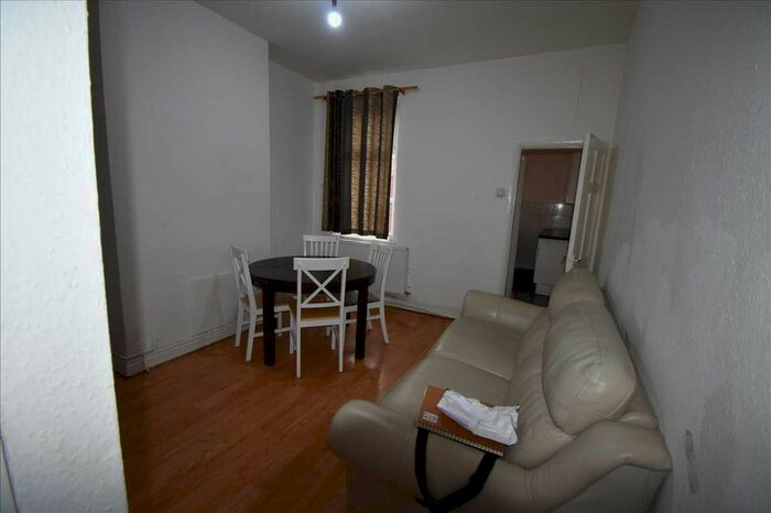 3 Bedroom Terraced House To Rent In Farringdon Street, Leicester, LE5