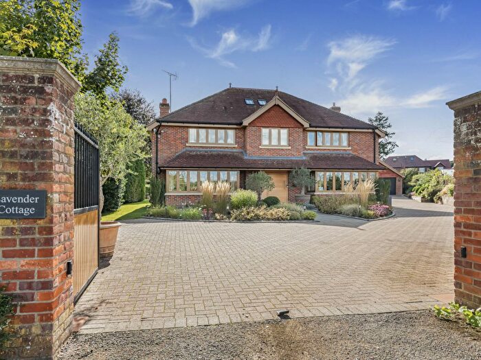 6 Bedroom Detached House For Sale In Northfield Avenue, Henley-On-Thames, RG9