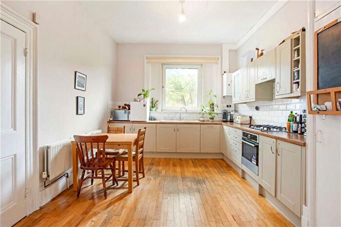 2 Bedroom Flat To Rent In Loughborough Road, Loughborough Junction, SW9
