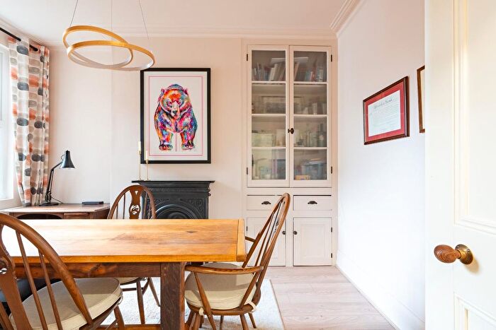 3 Bedroom Terraced House For Sale In Raleigh Road, Southville, BS3