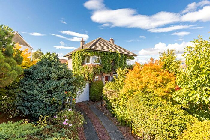 3 Bedroom Property For Sale In Caiystane Drive, Edinburgh, Midlothian, EH10