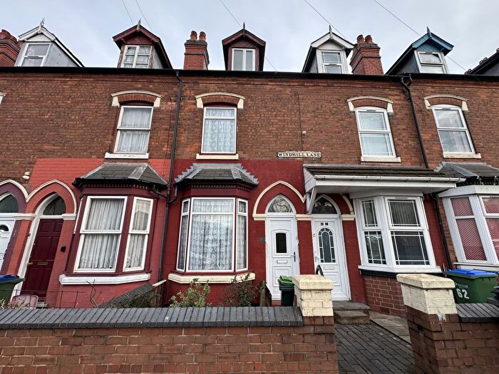 3 Bedroom Terraced House To Rent In Windmill Lane, Smethwick, West Midlands, B66