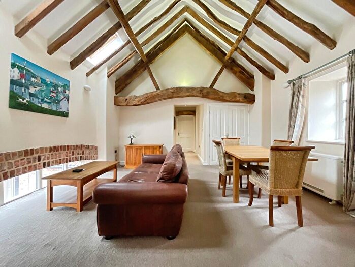 2 Bedroom Apartment To Rent In Manor Court, Stow, Lincoln, LN1