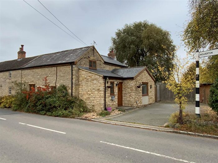 3 Bedroom Cottage For Sale In High Street, Haversham, Milton Keynes, MK19