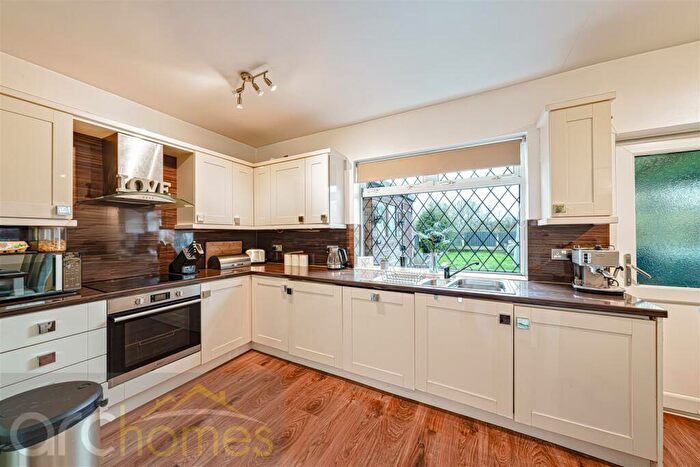 2 Bedroom Semi-Detached House For Sale In Wigan Road, Atherton, Manchester, M46