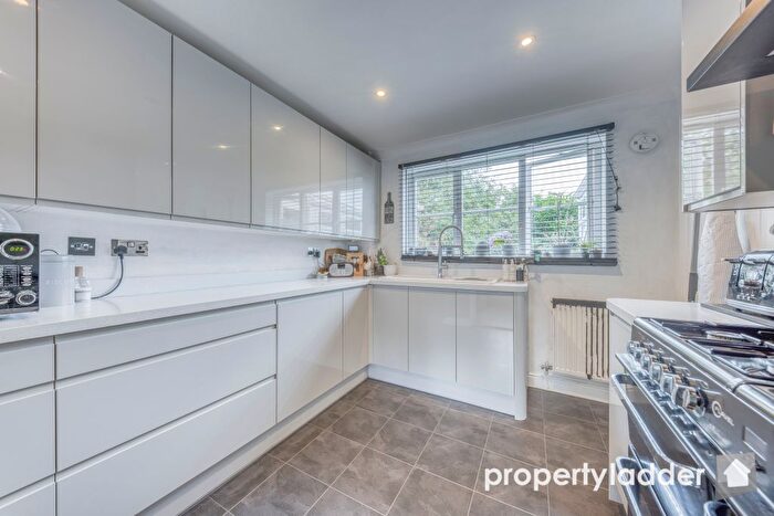 3 Bedroom Detached House For Sale In Wilks Farm Drive, Sprowston, Norwich, NR7