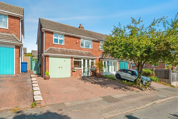 3 Bedroom Semi-detached House For Sale In Garrick Road, Lichfield, WS13