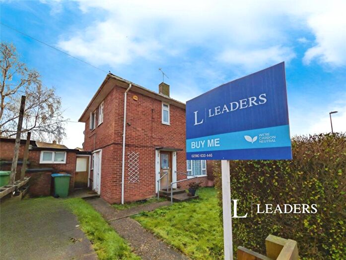 1 Bedroom Maisonette For Sale In Windrush Road, Southampton, Hampshire, SO16
