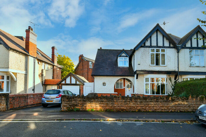 3 Bedroom Semi-Detached House To Rent In Edward Road, West Bridgford, NG2