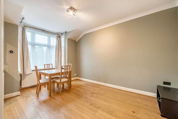 1 Bedroom Flat To Rent In Montrose Road, Harrow, HA3