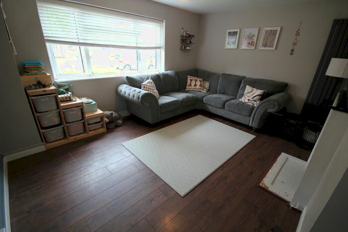 2 Bedroom Maisonette To Rent In Harvey Road, Northolt, UB5