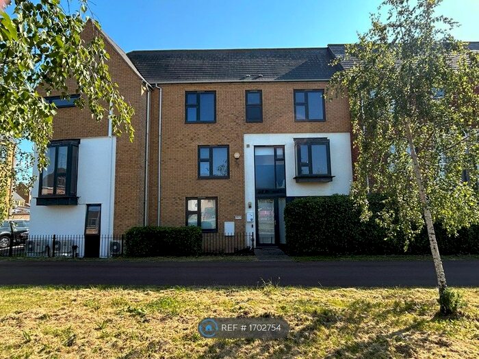 5 Bedroom Terraced House To Rent In Newport Road, Milton Keynes, MK10