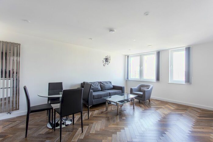 2 Bedroom Flat To Rent In Eagle Point, City Road, London, EC1V