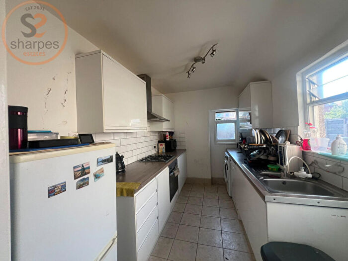 4 Bedroom Detached House To Rent In Washington Road, Worcester Park, Greater London, KT4