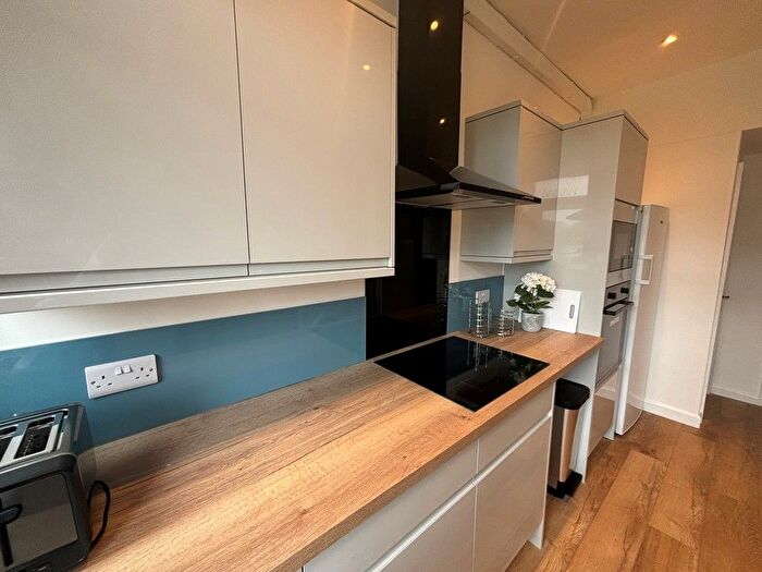 5 Bedroom End Of Terrace House To Rent In Monks Road, Exeter, EX4