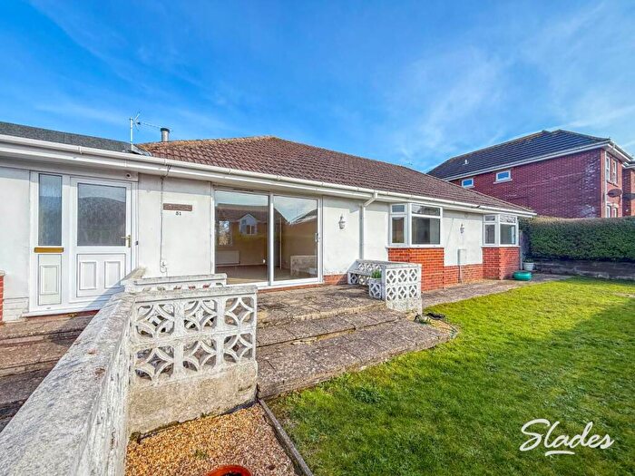 3 Bedroom Bungalow To Rent In Fitzmaurice Road, Christchurch, Dorset, BH23
