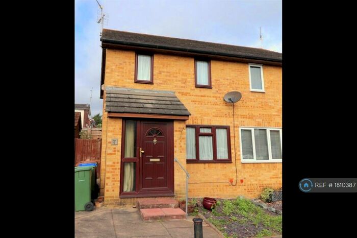 2 Bedroom Semi-Detached House To Rent In Doyle Close, Erith, DA8