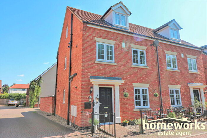 4 Bedroom Semi-Detached House To Rent In Riverside Close, Scarning, Dereham, NR19
