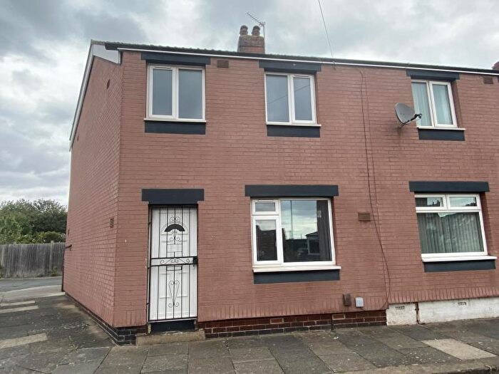 3 Bedroom Property To Rent In Cautley Road, Cross Green, LS9