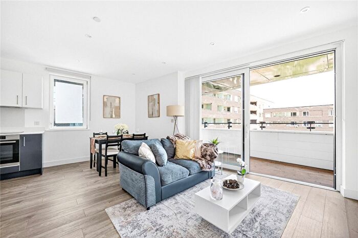 1 Bedroom Flat For Sale In Beck Square, Leyton, London, E10