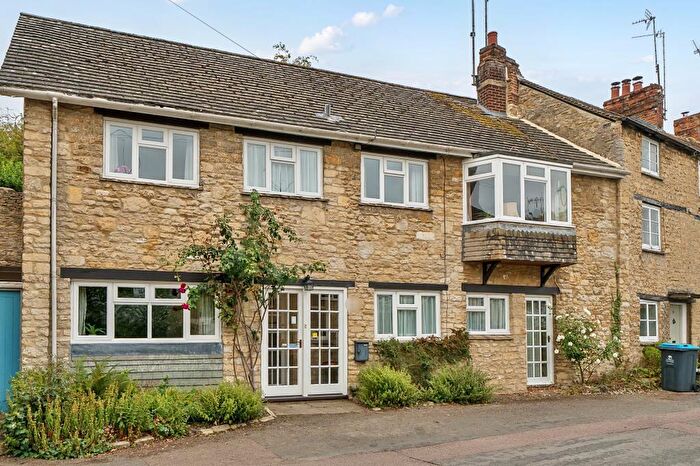 4 Bedroom End Of Terrace House For Sale In Woodstock, Oxfordshire, OX20