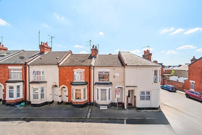 3 Bedroom Terraced House For Sale In Perry Street, Abington, Northampton, NN1