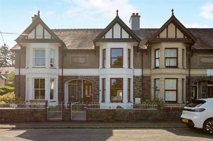 2 Bedroom Terraced House For Sale In York Terrace, Llanberis, Caernarfon, Gwynedd, LL55
