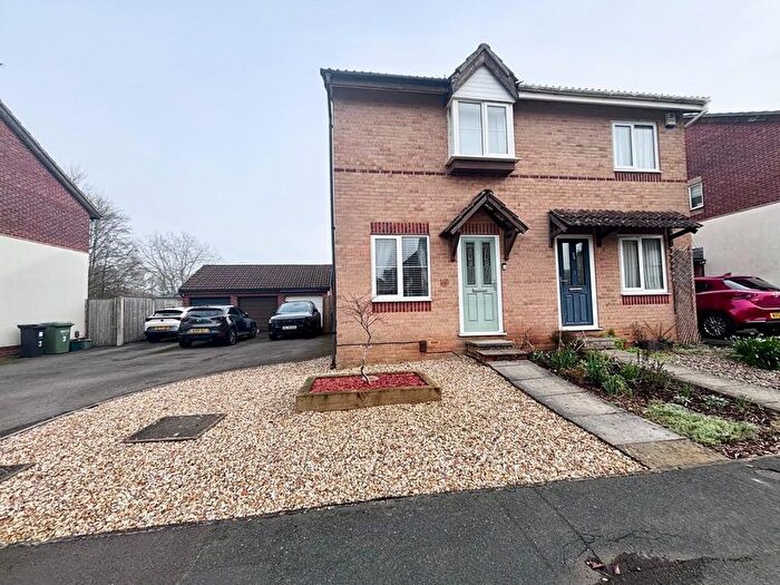 2 Bedroom Semi Detached House For Sale In Lintern Crescent, Warmley, Bristol, BS30