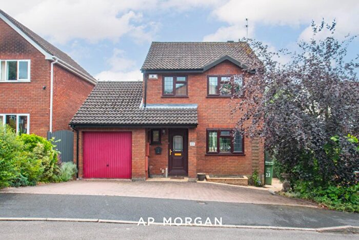 3 Bedroom Detached House For Sale In Underwood Close, Callow Hill, Redditch, Worcestershire, B97