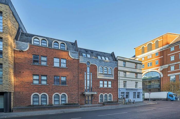 1 Bedroom Flat To Rent In Summit House, Reading, RG1