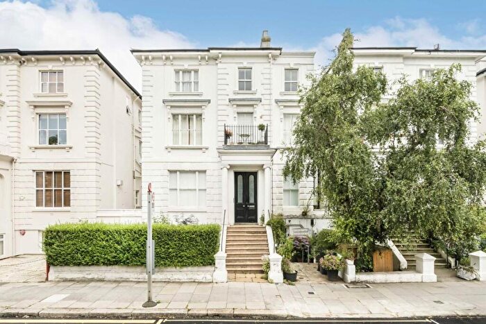 3 Bedroom Flat To Rent In Buckland Crescent, London, NW3