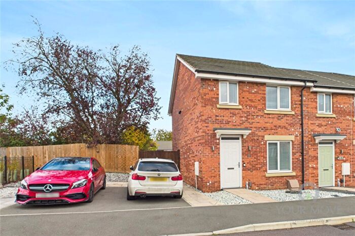3 Bedroom End Of Terrace House For Sale In Red Kite Way, Raunds, North Northamptonshire, NN9