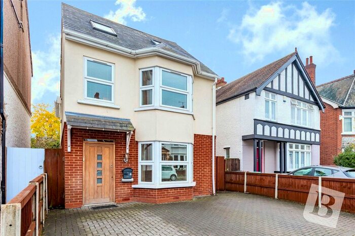 4 Bedroom Detached House To Rent In Essex Road, Gravesend, Kent, DA11
