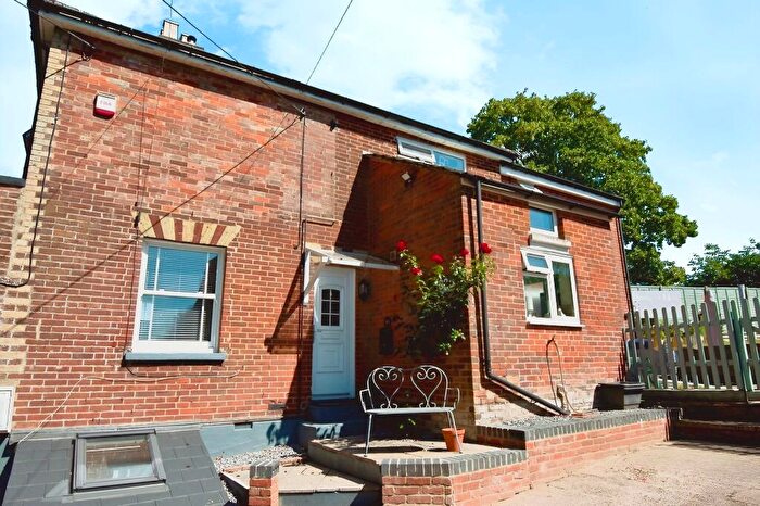 3 Bedroom Semi-Detached House For Sale In Church Road, Bishopstoke, SO50