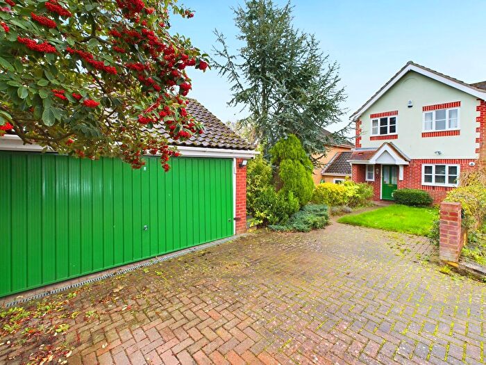 4 Bedroom Semi-Detached House For Sale In Morse Close, Harefield, UB9