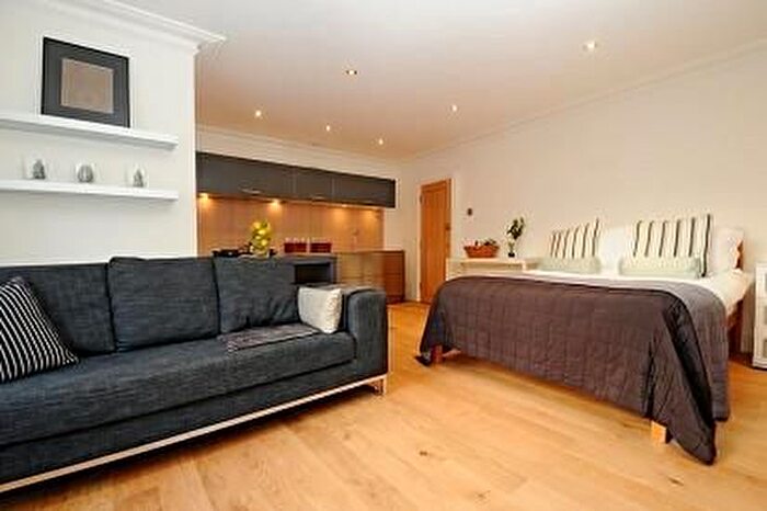 Studio To Rent In Westbourne Park Road, W11