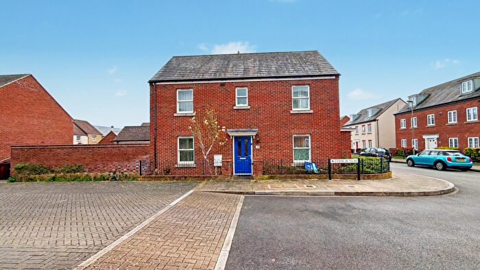 4 Bedroom Detached House For Sale In Kempton Close, Bicester, OX26