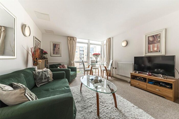 1 Bedroom Apartment To Rent In Moore House, Cassilis Road, Canary Wharf, London, E14