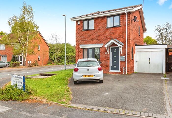 3 Bedroom Detached House For Sale In Carisbrooke Drive, Stafford, ST17