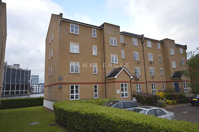2 Bedroom Flat To Rent In Wheat Sheaf Close, London, Greater London., E14