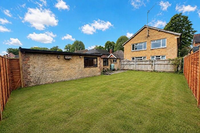 2 Bedroom Maisonette To Rent In Woking, Surrey, GU21