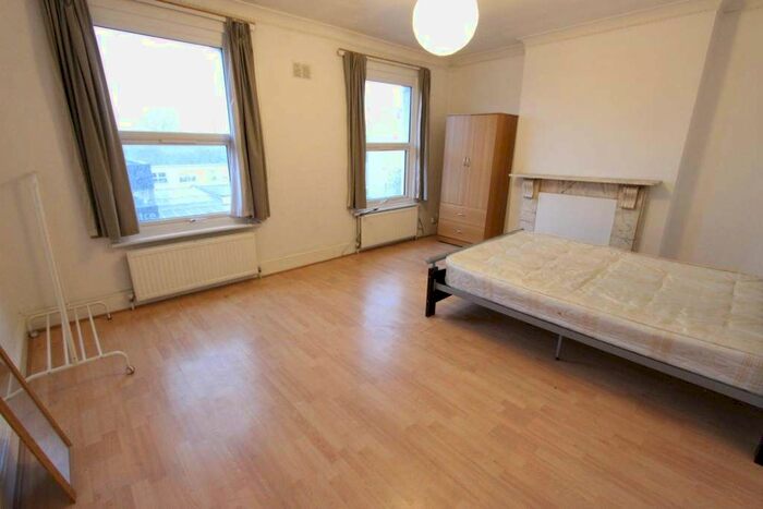 2 Bedroom Flat To Rent In Rectory Road, London, N16