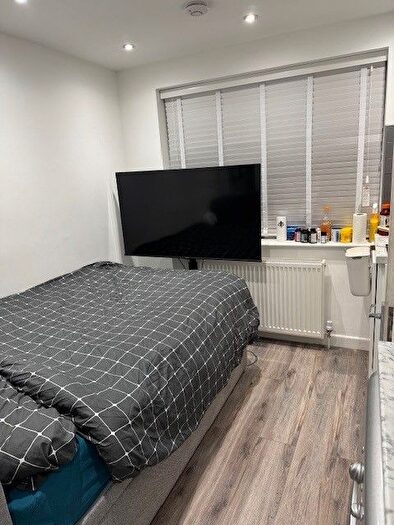 Studio To Rent In Pipewell Road, Carshalton, SM5