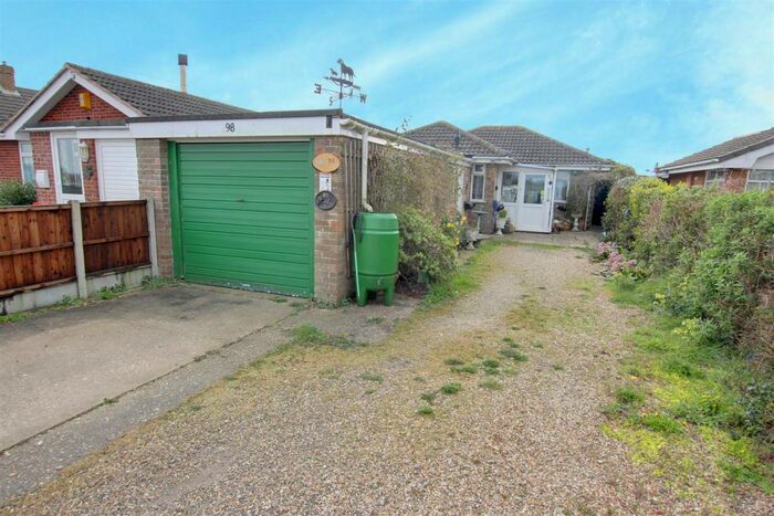 2 Bedroom Detached Bungalow For Sale In Church Lane, Mablethorpe, LN12