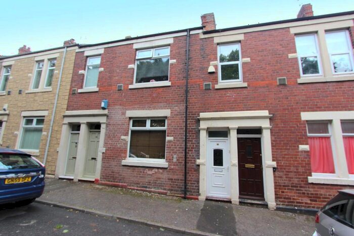 3 Bedroom Apartment To Rent In Brinkburn Street, East Howdon, Tyne And Wear, NE28