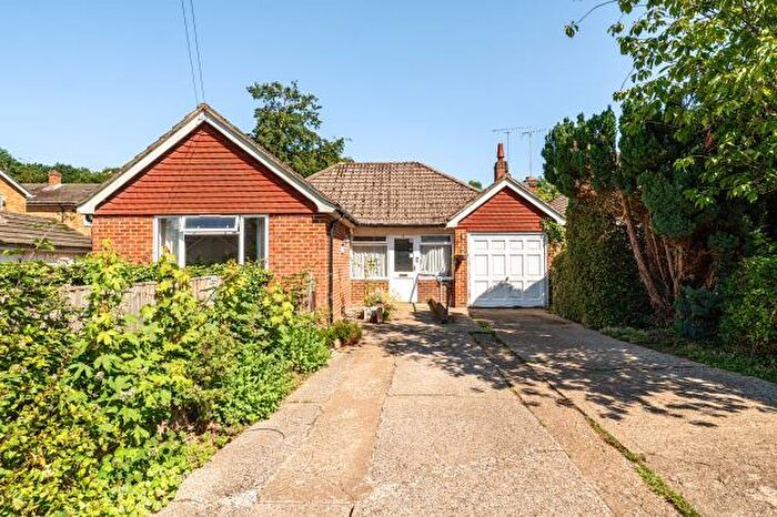3 Bedroom Bungalow For Sale In Kent Road, Windlesham, GU20