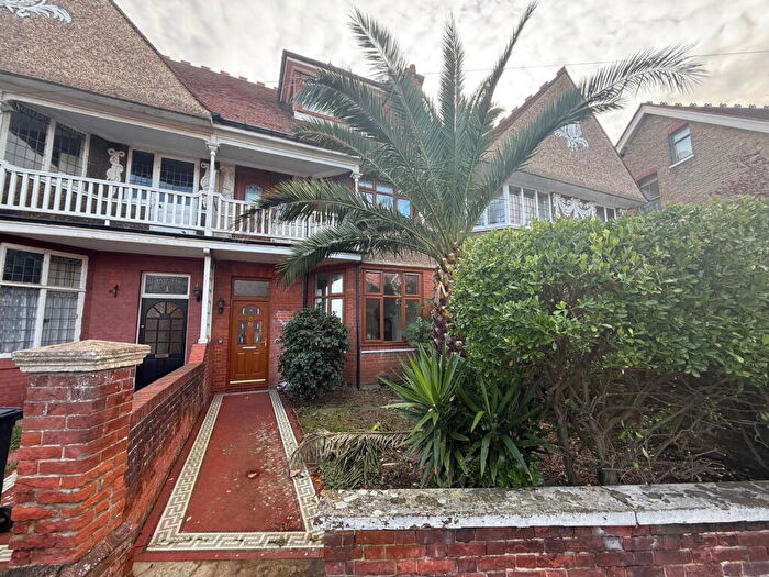 6 Bedroom Terraced House For Sale In Prices Avenue, Margate, CT9