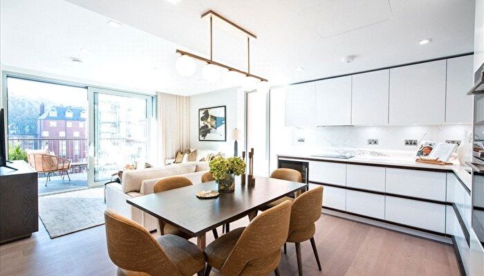 3 Bedroom Flat To Rent In Edgware Road, London, W2