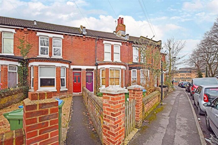 3 Bedroom House To Rent In Handel Terrace, Southampton, SO15